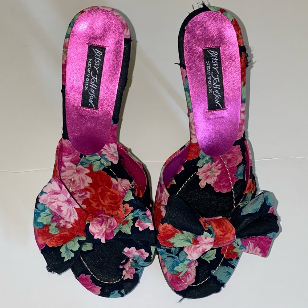 New Betsey Johnson floral mule heels